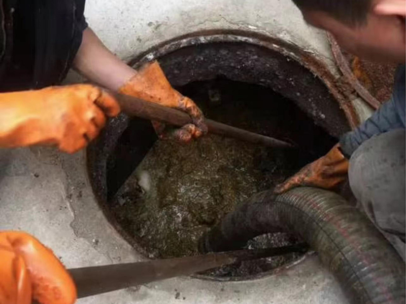 郯城清理化粪池时如何避免沼气的危害?